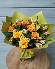 Букет цветов из:  Альстромерии и Розы в Сараи
