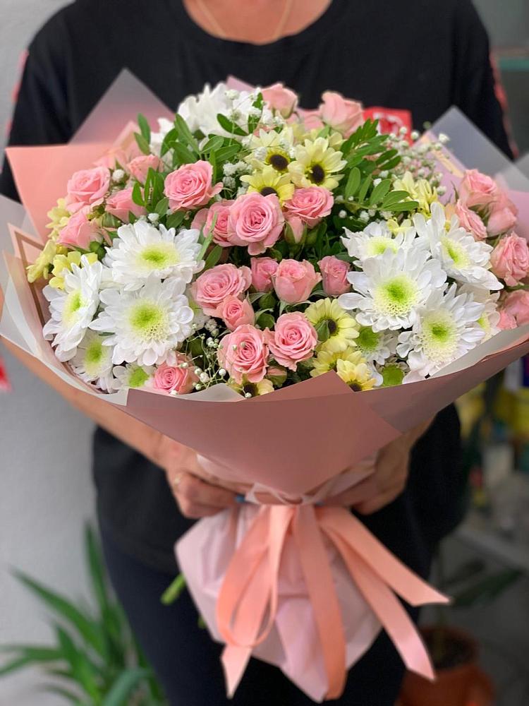 Букет цветов из: Розы и Хризантемы в Сараи