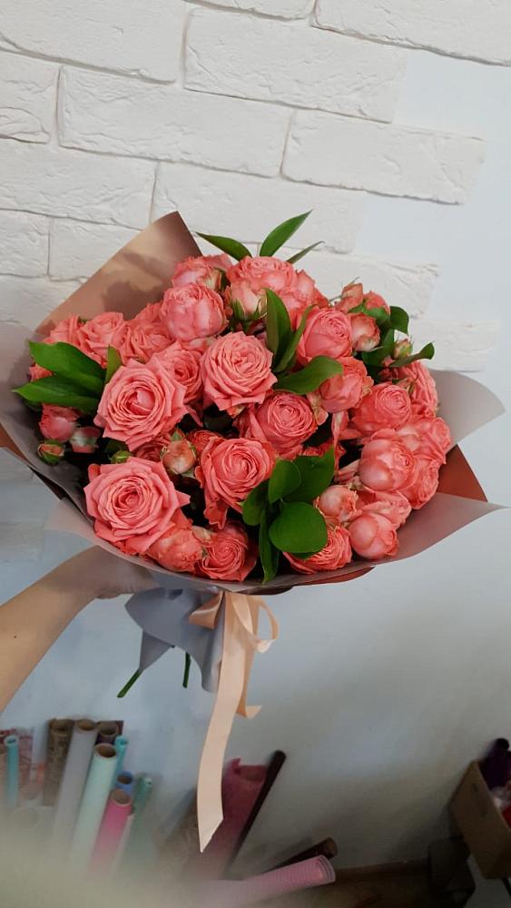 Букет цветов из: Розы в Сараи