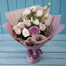 Букет цветов из:  Розы и Лизиантусы в Сараи