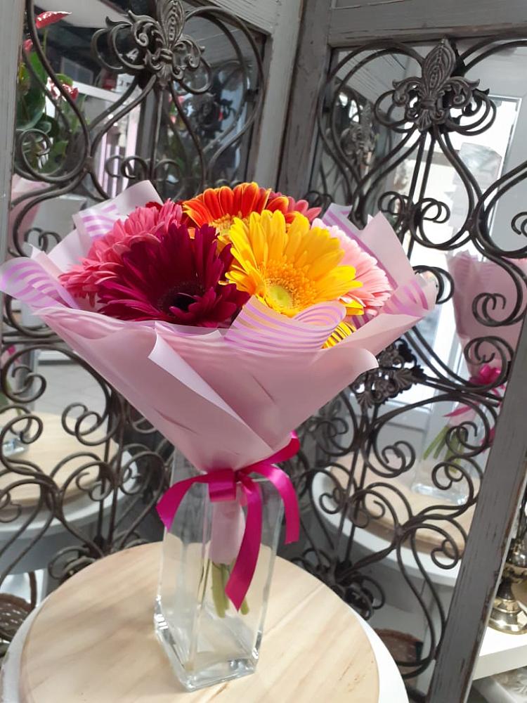 Букет цветов из: Герберы в Сараи