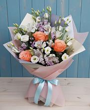 Букет цветов из:  Лизиантусы, Розы, Альстромерии и Гипсофила в Сараи