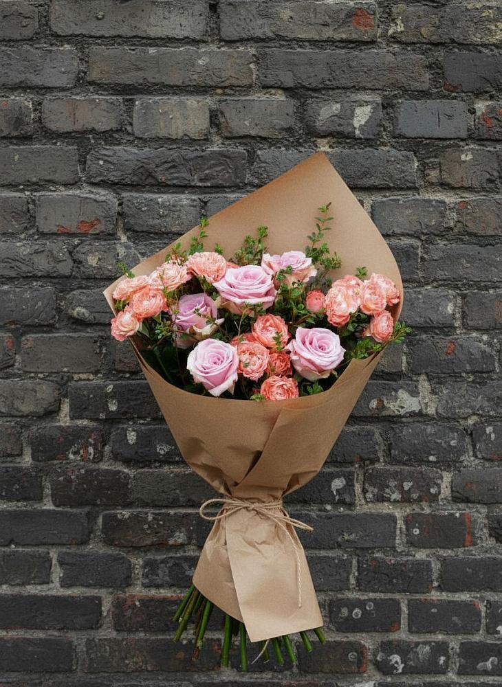 Букет цветов из: Розы в Сараи