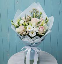Букет цветов из:  Розы и Лизиантусы в Сараи