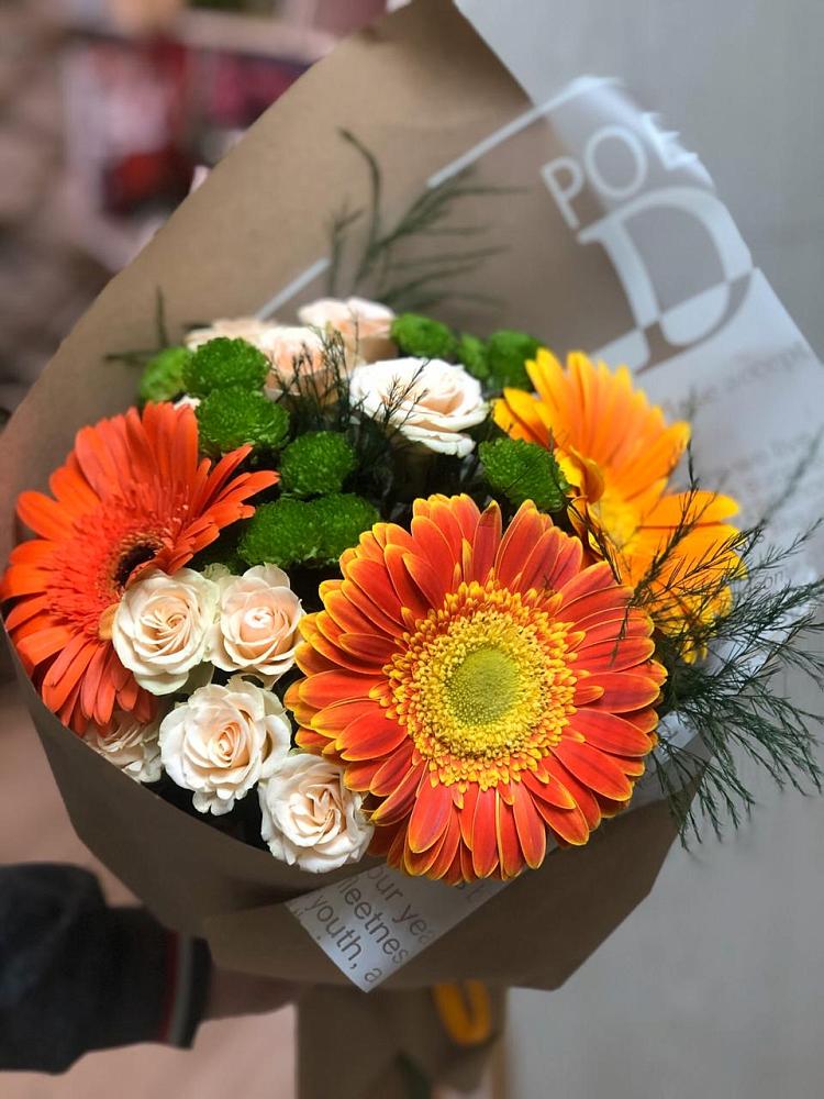 Букет цветов из: Герберы, Хризантемы и Розы в Сараи