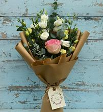 Букет цветов из:  Розы и Лизиантусы в Сараи