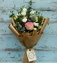Букет цветов из:  Розы и Лизиантусы в Сараи