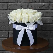 Цветочная композиция из Розы в шляпной коробке в Сараи